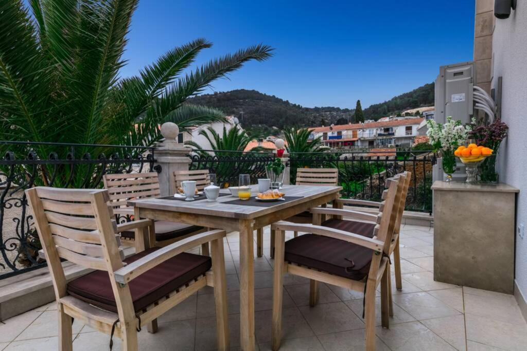 Seafront Apartment Duo Βις Εξωτερικό φωτογραφία