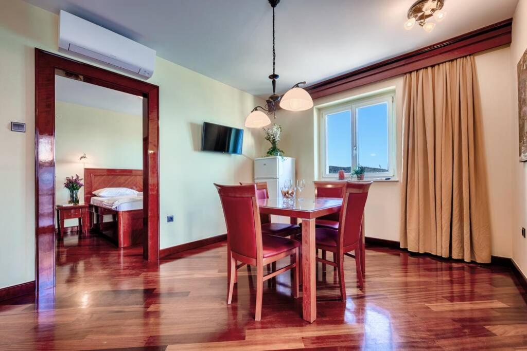 Seafront Apartment Duo Βις Εξωτερικό φωτογραφία